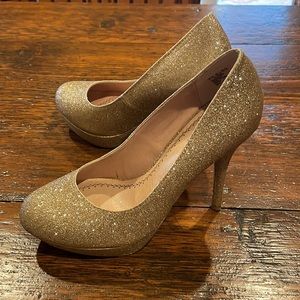 Womens gold glitter heels